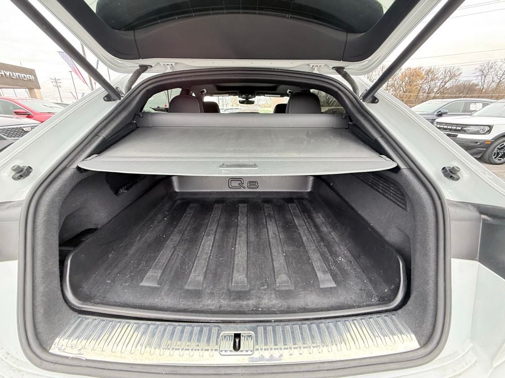 2020 Audi Q8 55 Premium Plus quattro