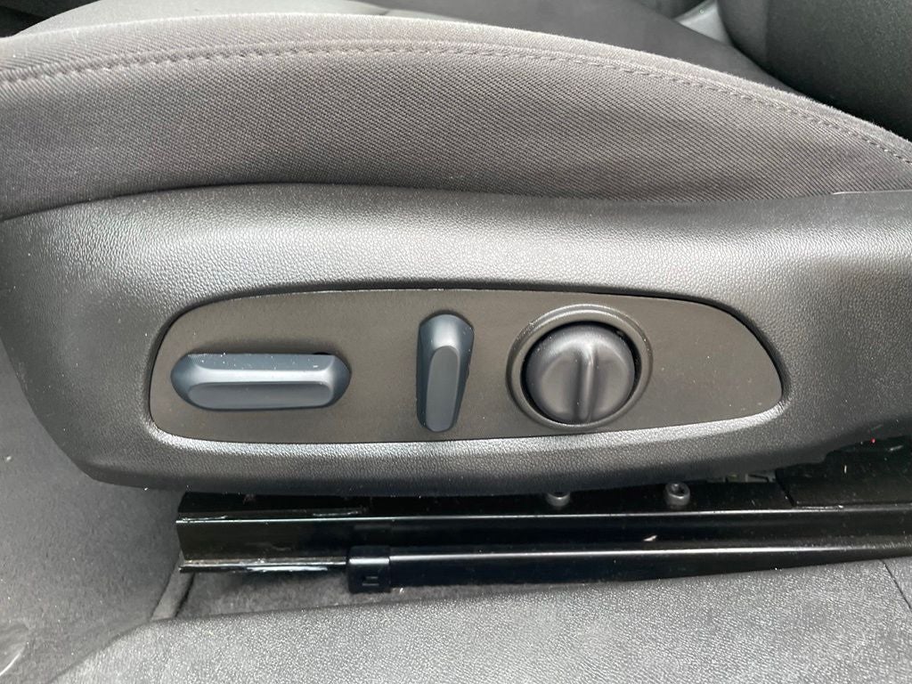 2022 Chevrolet Malibu LS 1FL