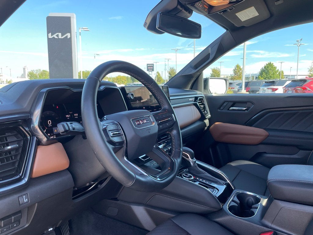 2025 GMC Canyon AT4