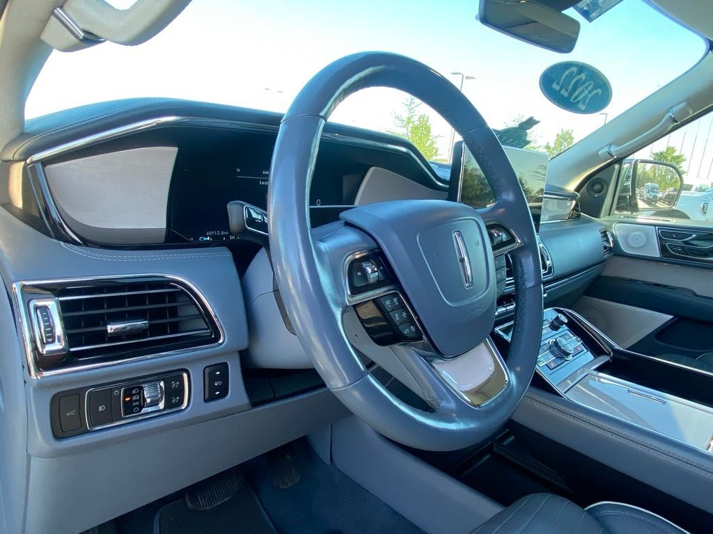 2022 Lincoln Navigator Black Label