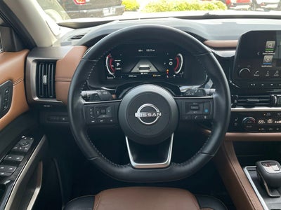 2025 Nissan Pathfinder Platinum