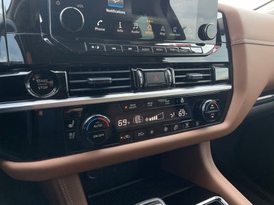 2025 Nissan Pathfinder Platinum