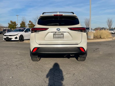 2021 Toyota Highlander Hybrid XLE