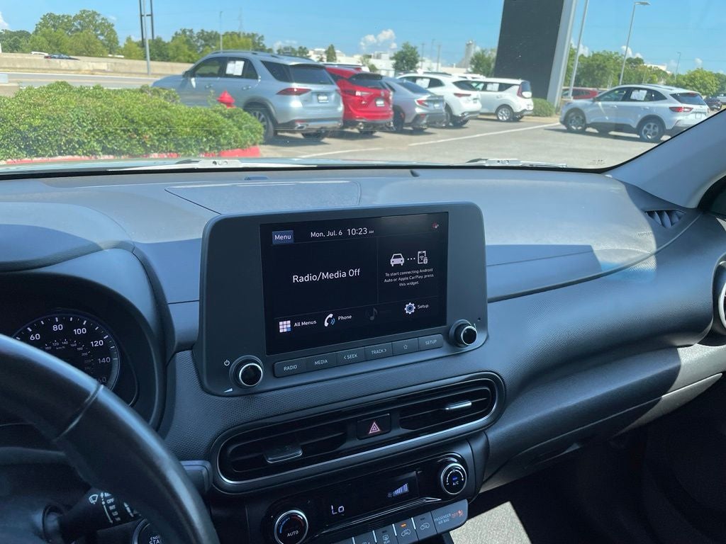 2022 Hyundai KONA SEL
