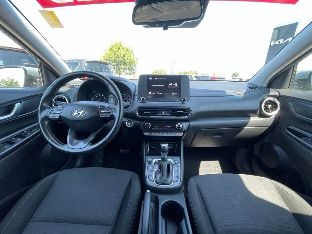 2022 Hyundai KONA SEL