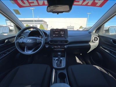 2022 Hyundai KONA SEL