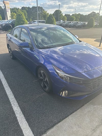 2022 Hyundai ELANTRA SEL
