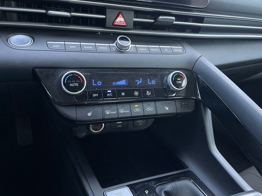 2023 Hyundai ELANTRA SEL