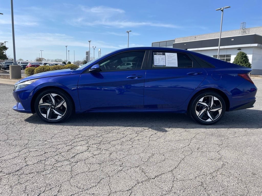 2023 Hyundai ELANTRA SEL