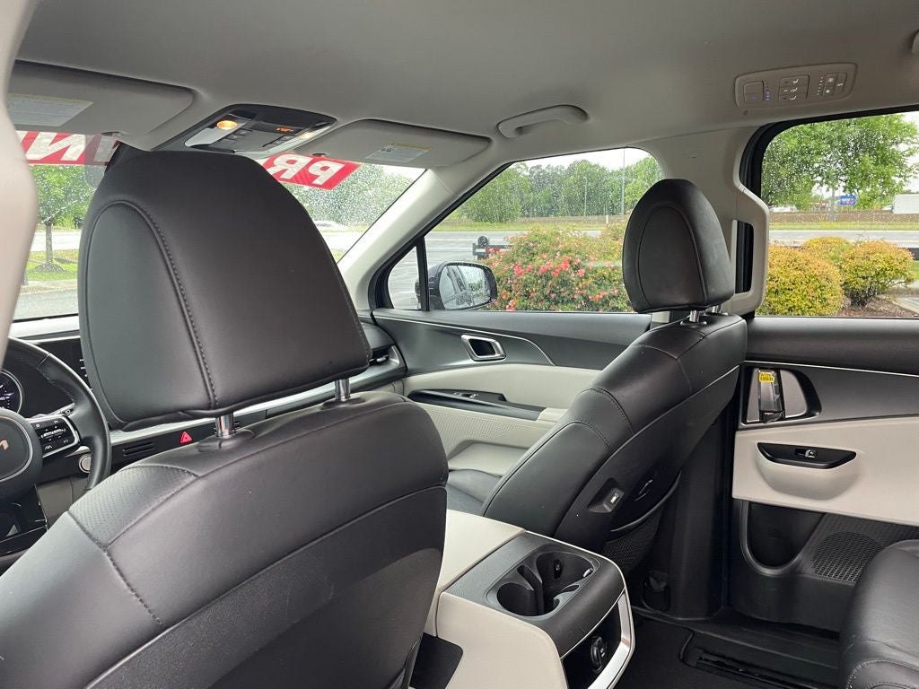 2023 Kia Carnival LX Seat Package