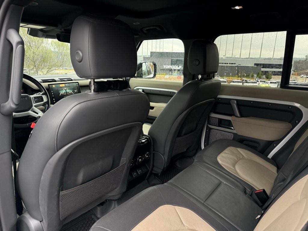 2023 Land Rover Defender 130 X-Dynamic SE
