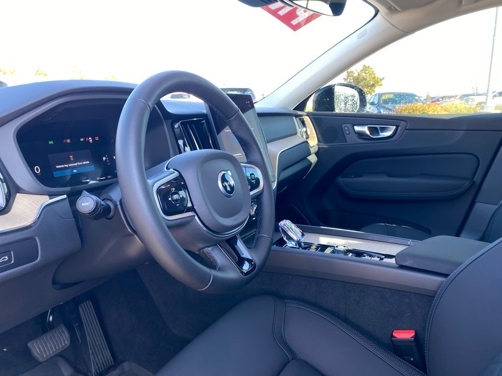 2026 Volvo XC60 B5 Core