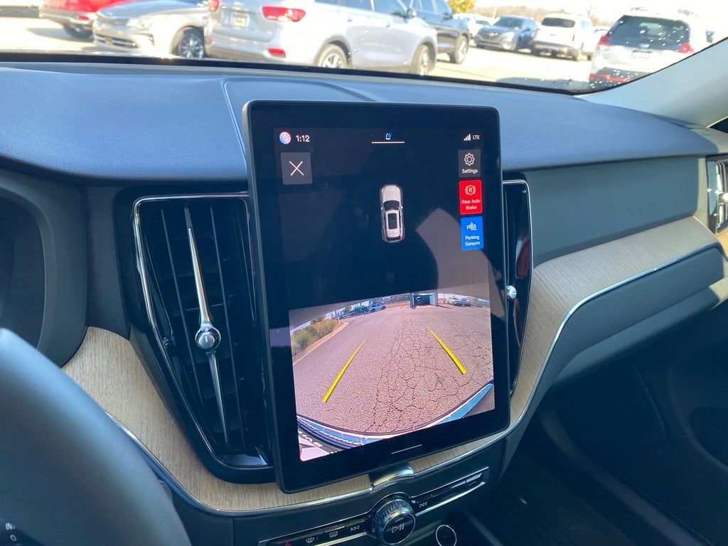 2026 Volvo XC60 B5 Core