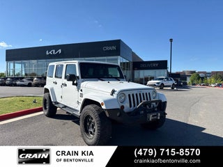 2013 Jeep Wrangler Unlimited Sahara - 4WD / CLEAN CARFAX / ONE OWNER