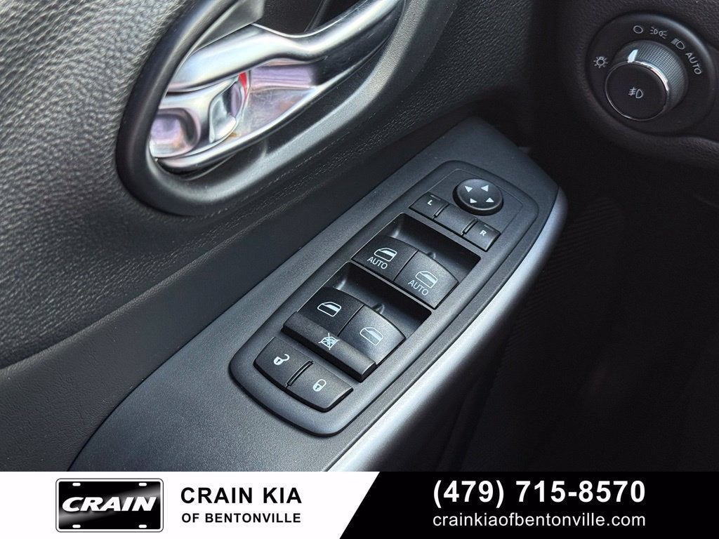 2021 Jeep Cherokee Latitude Lux - 4WD / PANO SUNROOF / CLEAN CARFAX