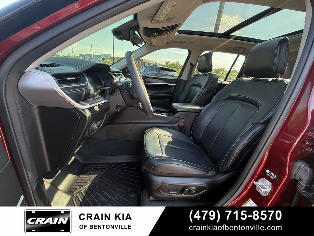 2023 Jeep Grand Cherokee Limited - 4WD / PANORAMIC SUNROOF / ONE OWNER