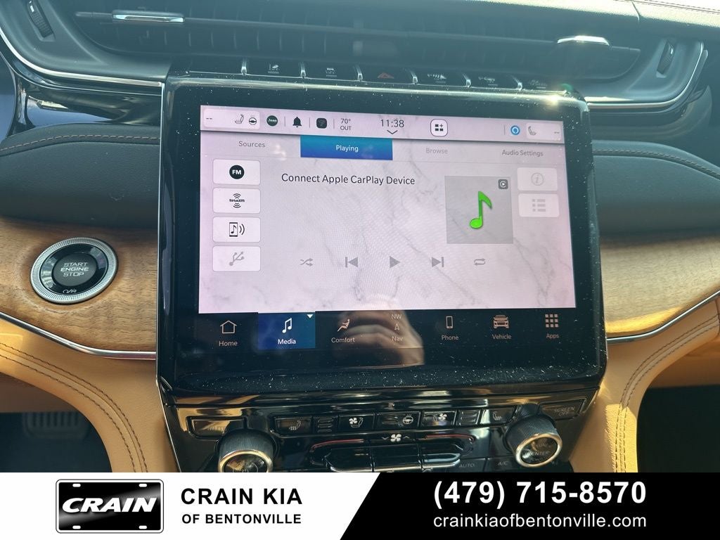 2023 Jeep Grand Cherokee L Summit - 4WD / PANORAMIC SUNROOF / ONE OWNER