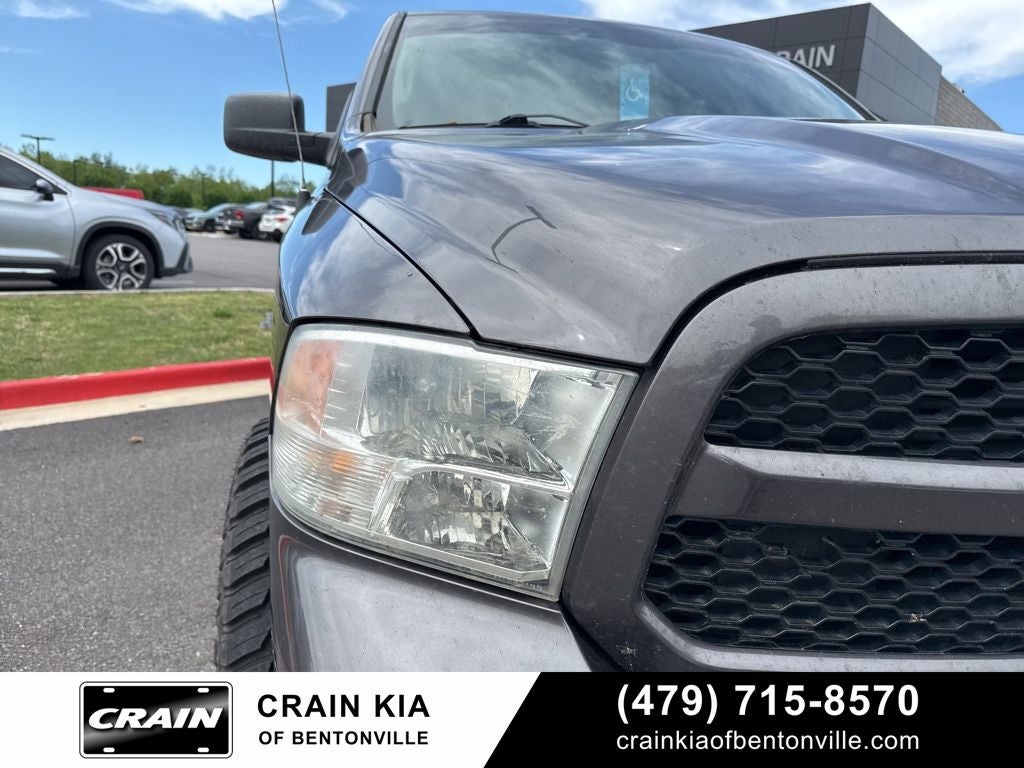 2018 RAM 1500 Express - 4WD / LIFTED!