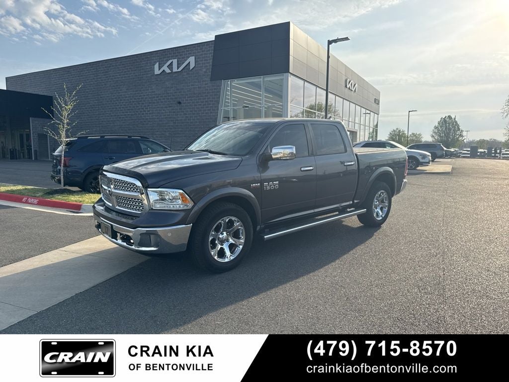2015 RAM 1500 Laramie - 4WD / SUNROOF