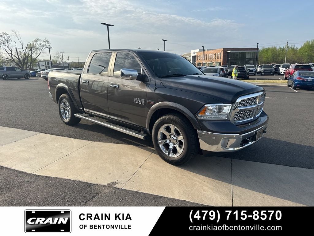 2015 RAM 1500 Laramie - 4WD / SUNROOF