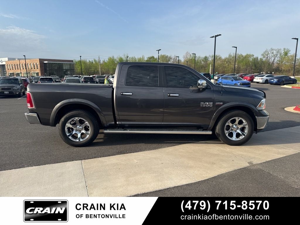 2015 RAM 1500 Laramie - 4WD / SUNROOF