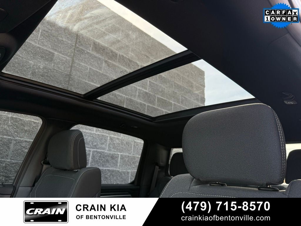 2025 RAM 1500 Big Horn/Lone Star - 4WD / PANORAMIC SUNROOF / ONE OWNER
