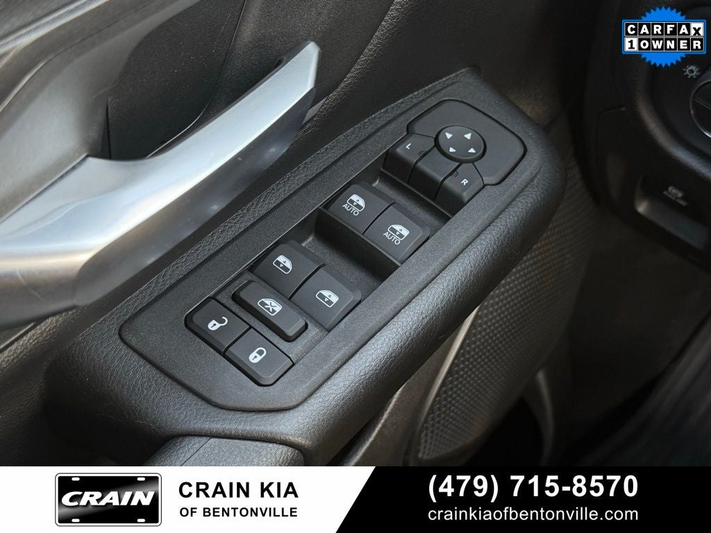 2025 RAM 1500 Warlock - 4WD / CLEAN CARFAX / ONE OWNER