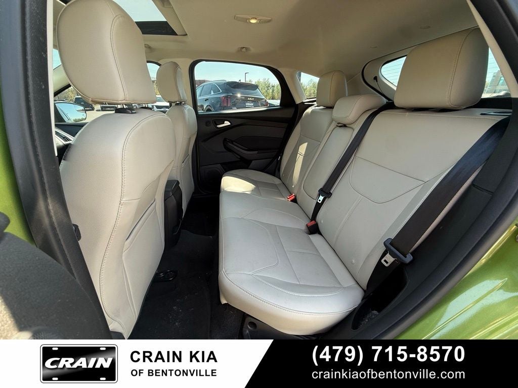 2018 Ford Focus Titanium - SUNROOF / CLEAN CARFAX / LOW MILES!