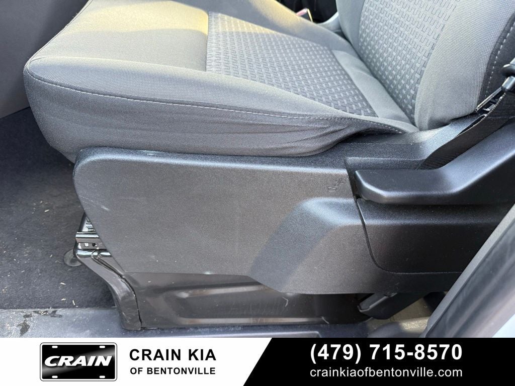 2024 Ford Transit-350 XLT - 12 PASSENGER / CLEAN CARFAX / ONE OWNER