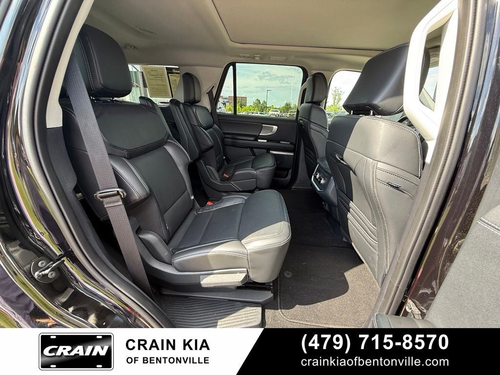 2025 Ford Expedition Platinum - 4WD / PANORAMIC SUNROOF / ONE OWNER