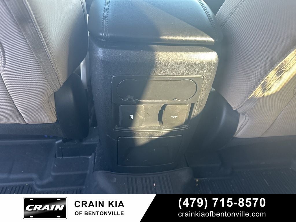 2023 Ford Explorer XLT - CLEAN CARFAX / ONE OWNER / 3RD ROW