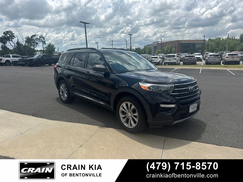 2020 Ford Explorer XLT - 4WD / PANORAMIC SUNROOF / CLEAN CARFAX