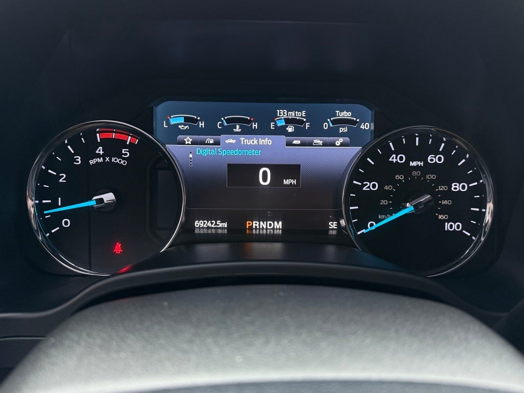 2021 Ford F-450SD Platinum - 4WD / PANORAMIC SUNROOF / $30K LIFT / WHEELS