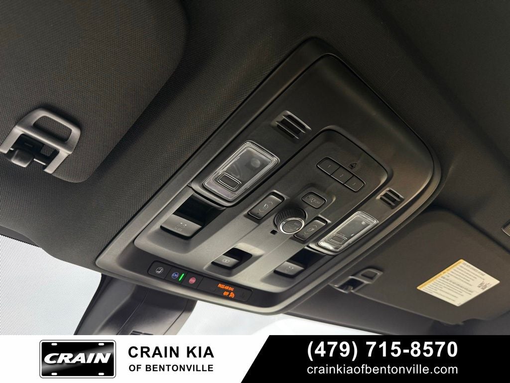 2022 GMC Yukon AT4 - 4WD / PANORAMIC SUNROOF / CLEAN CARFAX