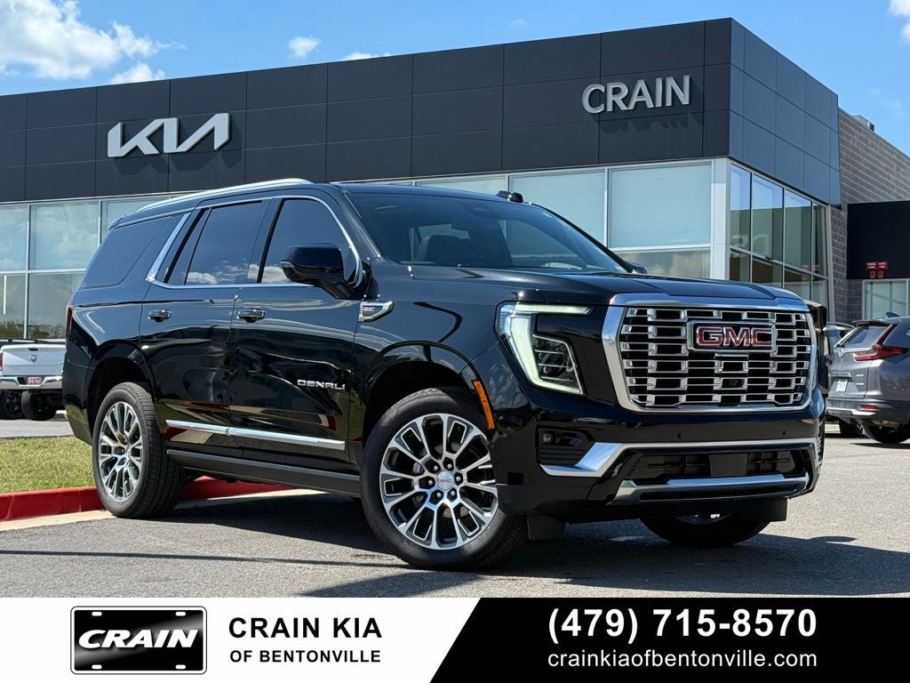2026 GMC Yukon Denali - 4WD / PANORAMIC SUNROOF / CLEAN CARFAX