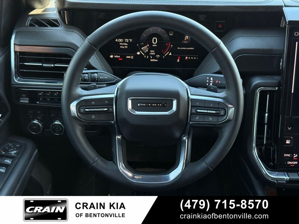2026 GMC Yukon Denali - 4WD / PANORAMIC SUNROOF / CLEAN CARFAX
