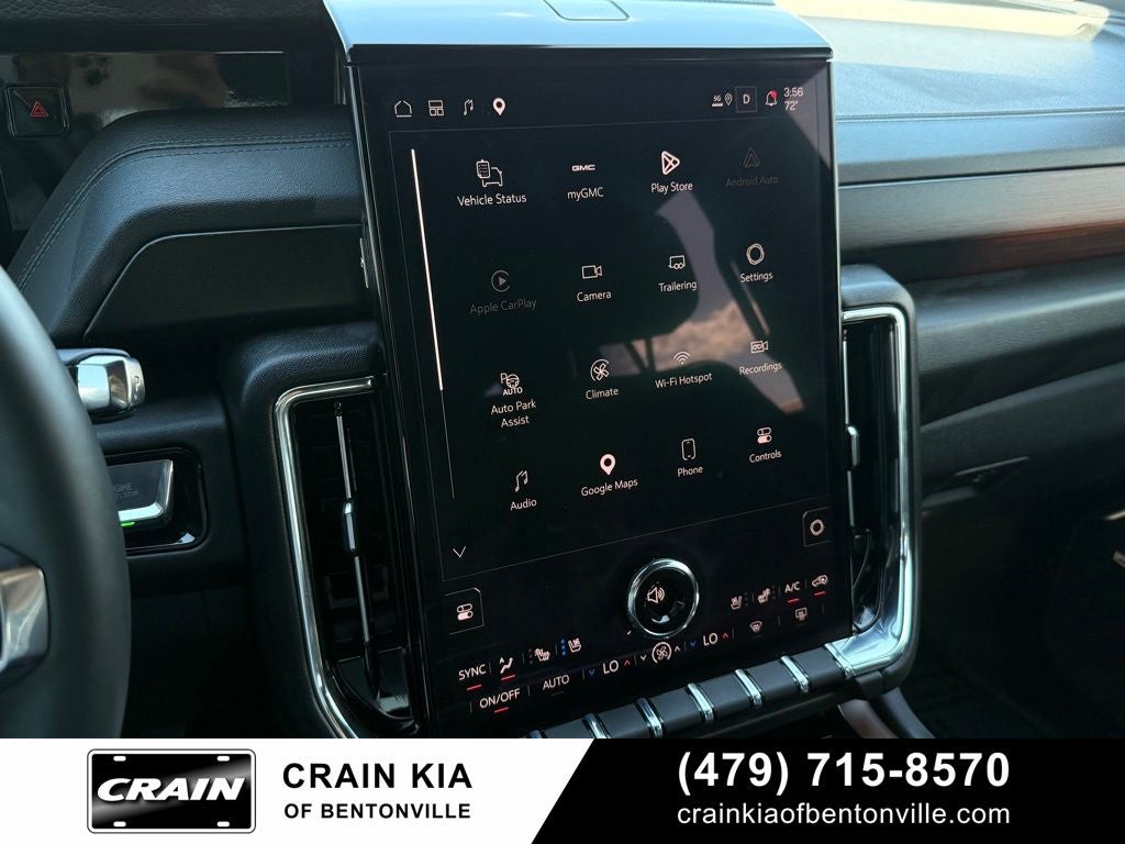 2026 GMC Yukon Denali - 4WD / PANORAMIC SUNROOF / CLEAN CARFAX