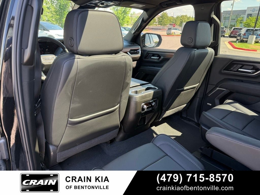 2026 GMC Yukon Denali - 4WD / PANORAMIC SUNROOF / CLEAN CARFAX