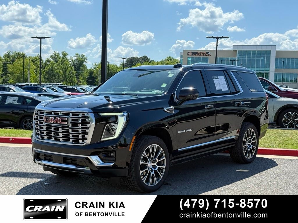 2026 GMC Yukon Denali - 4WD / PANORAMIC SUNROOF / CLEAN CARFAX