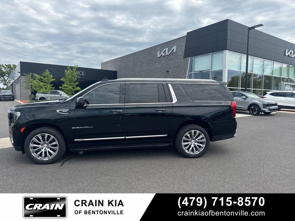 2022 GMC Yukon XL Denali - 4WD / CLEAN CARFAX