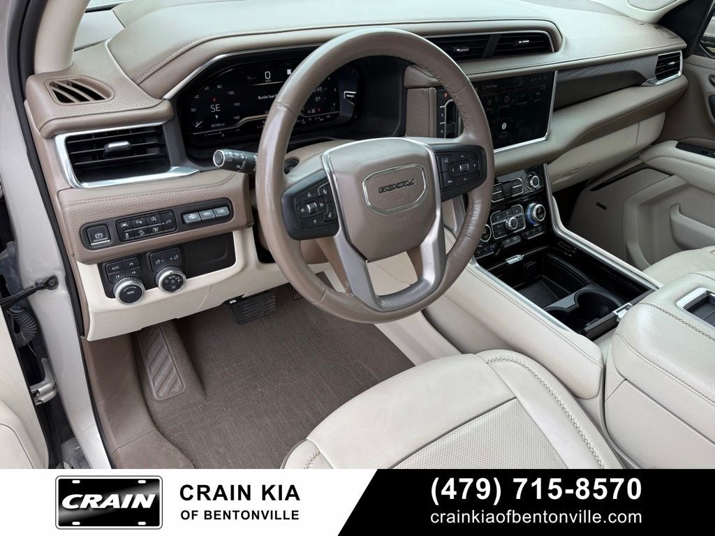 2022 GMC Yukon XL Denali - 4WD / CLEAN CARFAX / ONE OWNER