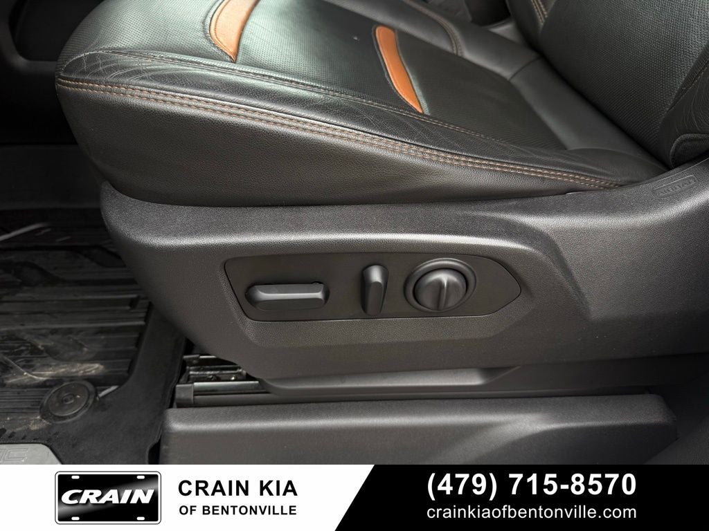 2019 GMC Sierra 1500 AT4 - 4WD / AT4 PREMIUM / CLEAN CARFAX