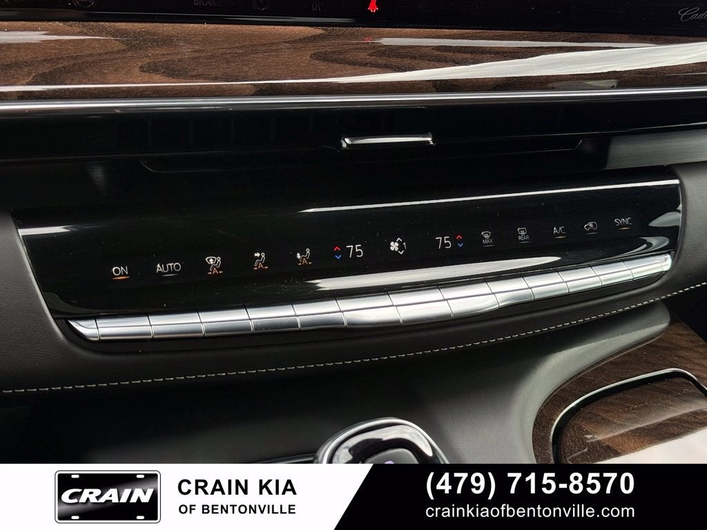 2023 Cadillac Escalade Sport Platinum Onyx - 4WD / PANORAMIC SUNROOF / CLEAN CARFAX