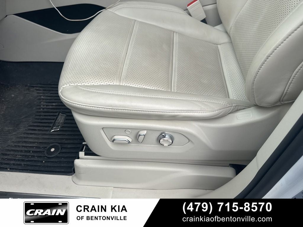 2025 Cadillac Escalade Sport Platinum - 4WD / PANORAMIC SUNROOF / CLEAN CARFAX
