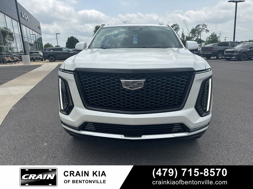 2025 Cadillac Escalade Sport Platinum - 4WD / PANORAMIC SUNROOF / CLEAN CARFAX