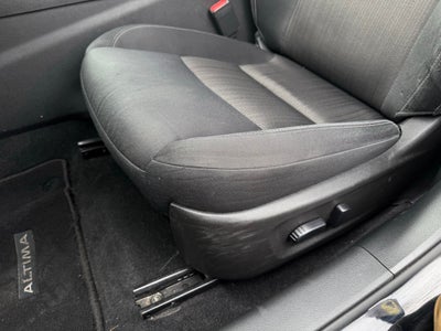 2024 Nissan Altima 2.5 SV - CLEAN CARFAX / ONE OWNER