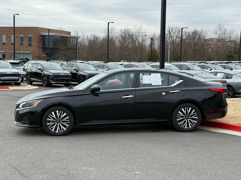 2024 Nissan Altima 2.5 SV - CLEAN CARFAX / ONE OWNER