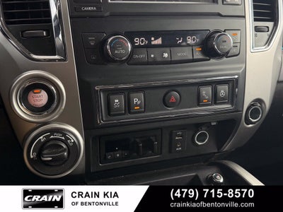 2017 Nissan Titan XD PRO-4X - 4WD / CLEAN CARFAX