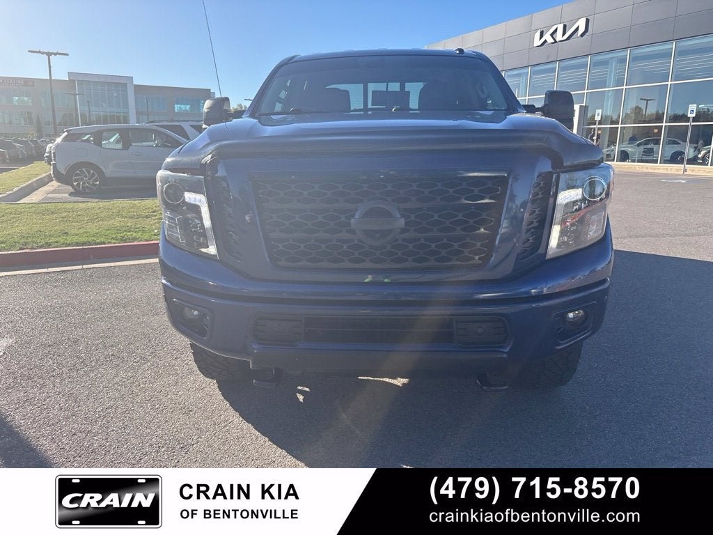 2017 Nissan Titan XD PRO-4X - 4WD / CLEAN CARFAX