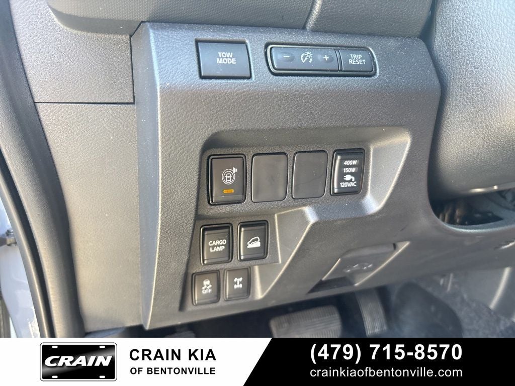 2024 Nissan Frontier PRO-4X - 4WD / SUNROOF / CARFAX ONE OWNER